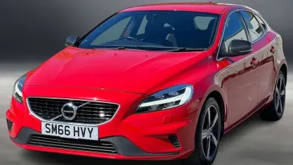 Usado Volvo V40 R-Design 152 HP (111 kW) 2019 Citadino