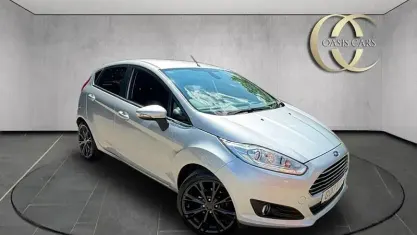 Used Ford Fiesta Titanium 125 HP (91 kW) 2017 Silver Hatchback