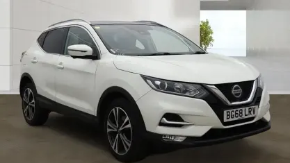 Gebraucht Nissan Qashqai N-Connecta 116 PS (85 kW) 2018 Weiß SUV