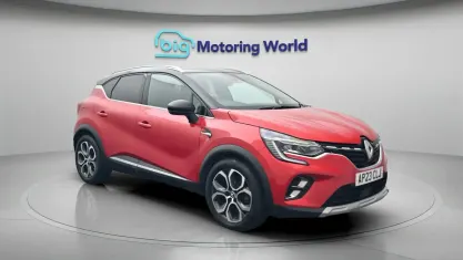 Used Renault Captur Techno 143 HP (105 kW) 2023 Red/black SUV