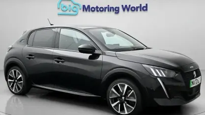 Begagnad Peugeot e-208 Premium 100 kW (136 HK) 2022 Svart Halvkombi