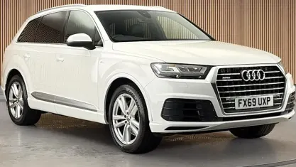 Used Audi Q7 S-Line 286 HP (210 kW) 2019 Carrara white/carrara white SUV