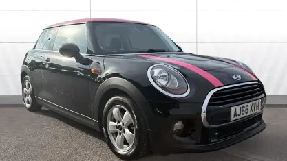 Used Mini Cooper Hatch 136 HP (100 kW) 2016 Black Hatchback