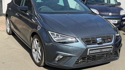 Usado Seat Ibiza FR 116 CV (85 kW) 2020 Gris Utilitario