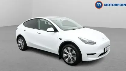 Begagnad Tesla Model Y RWD 219 kW (299 HK) 2024 Vit SUV