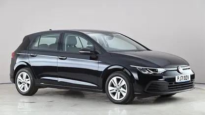 Second-hand VW Golf VIII Life 131 CP (96 kW) 2024 Hatchback
