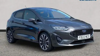 Begagnad Ford Fiesta Titanium 125 HK (91 kW) 2022 Grå Halvkombi