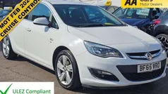 White Used 2015 Vauxhall Astra SRi Hatchback | £5,695 (Good price)