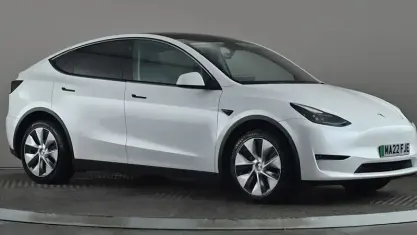 Usado Tesla Model Y Long Range AWD 286 kW (389 HP) 2025 SUV