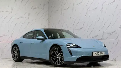 Usado Porsche Taycan 350 kW (476 HP) 2023 Sedan
