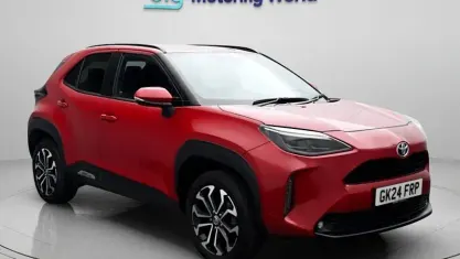 Used Toyota Yaris Cross Design 116 HP (85 kW) 2024 Red SUV