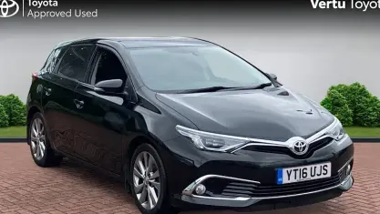 Used Toyota Auris 116 HP (85 kW) 2016 Black Hatchback
