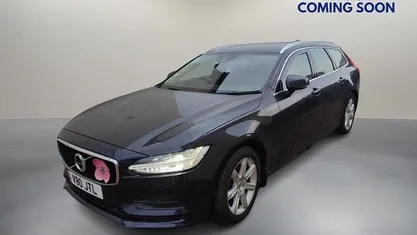 Used Volvo V90 Momentum 190 HP (139 kW) 2019 Blue Estate