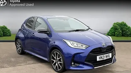 Used Toyota Yaris Hybrid City 116 HP (85 kW) 2021 Blue Hatchback