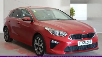 Used Kia Ceed 160 HP (117 kW) 2021 Red Hatchback