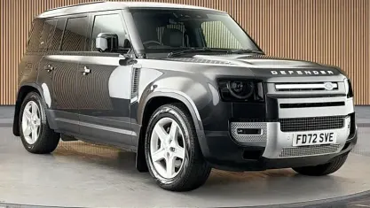 Used Land Rover Defender HSE 300 HP (220 kW) 2023 Carpathian grey SUV