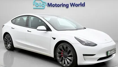 Used Tesla Model 3 Performance 461 kW (627 HP) 2023 White Sedan