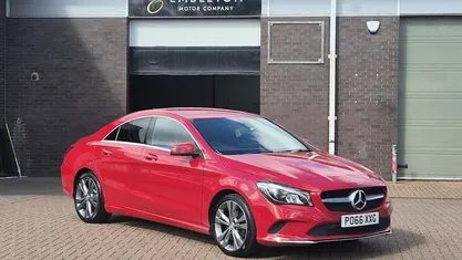 Used Mercedes CLA200 136 HP (100 kW) 2016 Red Sedan