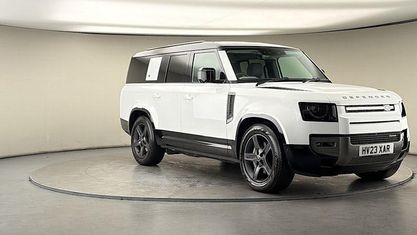 Używany Land Rover Defender SE Dynamic 300 KM (220 kW) 2023 Biały SUV