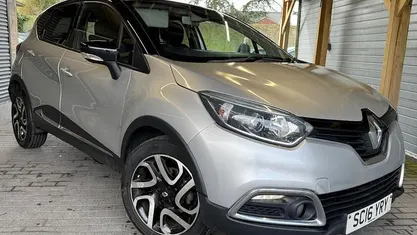 Used Renault Captur Dynamique 90 HP (66 kW) 2016 SUV
