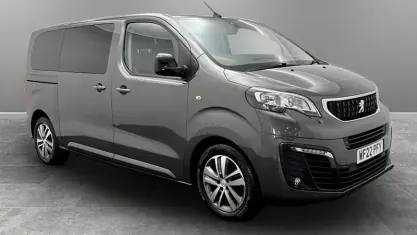 Used Peugeot Traveller Allure 177 HP (130 kW) 2022 MPV