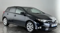 Used 2017 Toyota Auris Hybrid Hatchback | £12,050 (Fair price)
