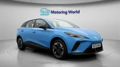 Used MG MG4 EV SE 319 kW (435 HP) 2023 Blue Hatchback