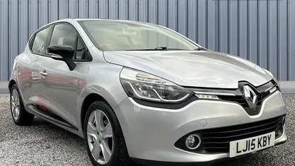 Used Renault Clio IV Dynamique 90 HP (66 kW) 2015 Silver Hatchback