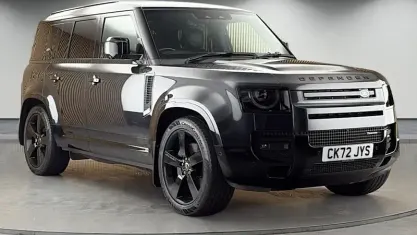 Used Land Rover Defender HSE Dynamic 300 HP (220 kW) 2024 SUV