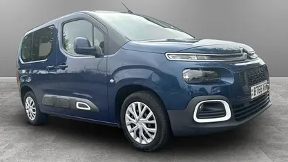 Used Citroën Berlingo Feel 131 HP (96 kW) 2023 MPV