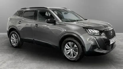 Used Peugeot 2008 Active+ 101 HP (74 kW) 2023 Grey SUV