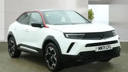 Używany Vauxhall Mokka SRi 100 kW (136 KM) 2022 Biały SUV