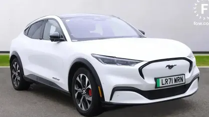 Used Ford Mustang Mach-E Extended Range 258 kW (351 HP) 2021 White SUV