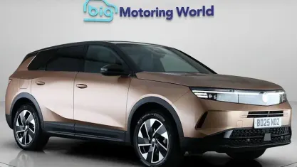 Begagnad Vauxhall Grandland X GSe 136 HK (100 kW) 2025 Brun SUV