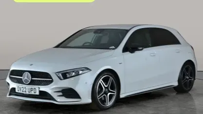 Begagnad Mercedes A180 Executive 136 HK (100 kW) 2022 Vit Halvkombi
