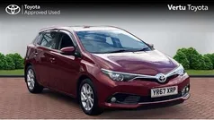 Red Used 2017 Toyota Auris Business Edition Hatchback | £10,995 (Fair price)