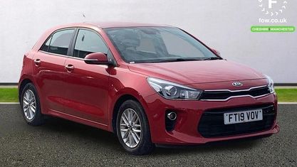 Begagnad Kia Rio 101 HK (74 kW) 2019 Röd Halvkombi