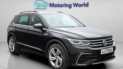 Begagnad VW Tiguan R-line Edition 150 HK (110 kW) 2023 Svart SUV