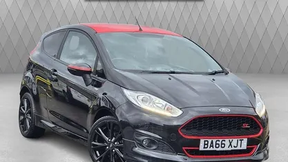 Black Used 2017 Ford Fiesta ST-Line Hatchback | £6,495 (Fair price)