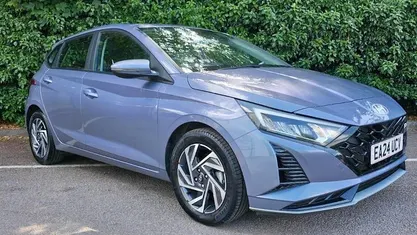 Used Hyundai i20 Advanced 101 HP (74 kW) 2024 Blue Hatchback