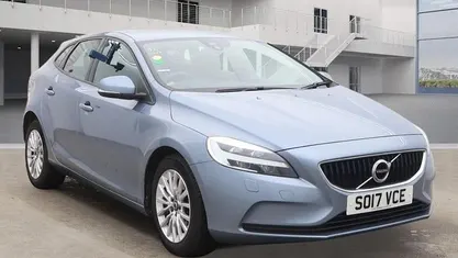 Used Volvo V40 Momentum 152 HP (111 kW) 2019 Hatchback