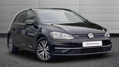 Black Used 2018 VW Golf VII SE Hatchback | £15,095 (Fair price)