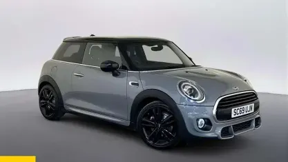 Begagnad Mini Cooper Hatch 136 HK (100 kW) 2021 Halvkombi
