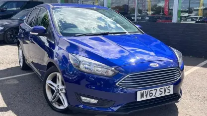 Used Ford Focus Zetec 120 HP (88 kW) 2017 Blue Hatchback