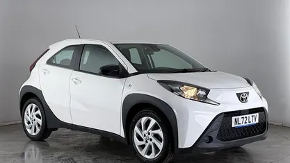 Used Toyota Aygo X PURE 72 HP (52 kW) 2025 SUV