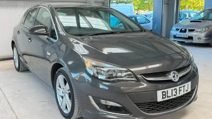 Used Vauxhall Astra SRi 116 HP (85 kW) 2015 Hatchback