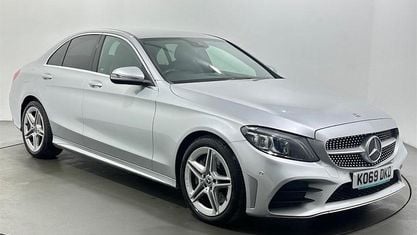 Usado Mercedes C300 AMG line 258 CV (189 kW) 2020 Plateado Berlina