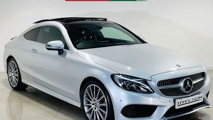 Usado Mercedes C220 AMG Line Premium 170 HP (125 kW) 2018 Coupé