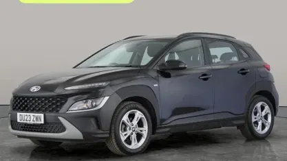 Gebraucht Hyundai Kona SE 120 PS (88 kW) 2022 Schwarz SUV