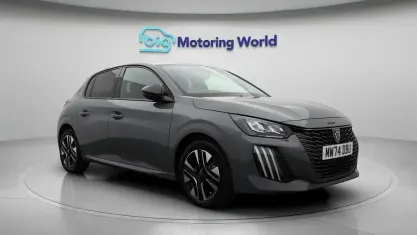 Used Peugeot 208 Allure 101 HP (74 kW) 2024 Grey Hatchback